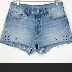 Levi’s 501 Button Fly Cutoff Denim Short (28)